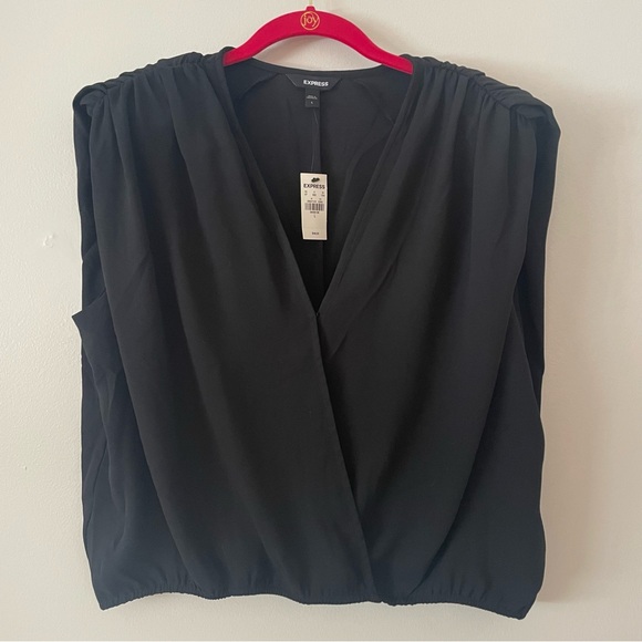 NWT Express Wrap Front Strong Shoulder Top - Picture 2 of 5